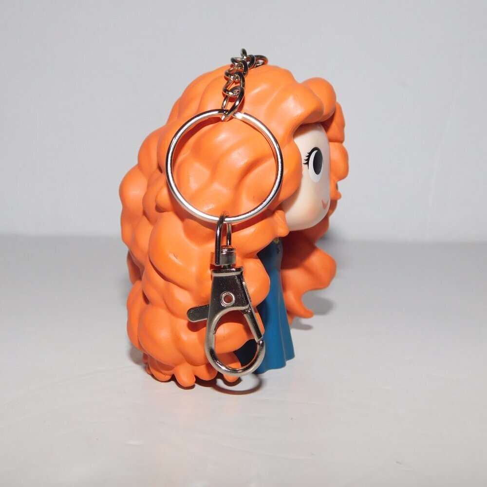 Merida Brave Movie Vinyl Figure keychain Disney Funko 3" Mini - Picture 4 of 5